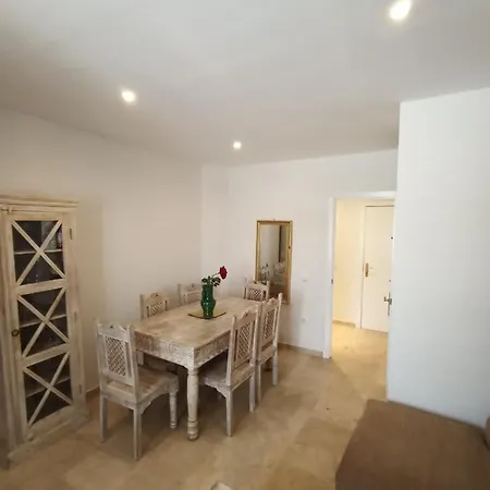Apartment Atico Larga 112 *